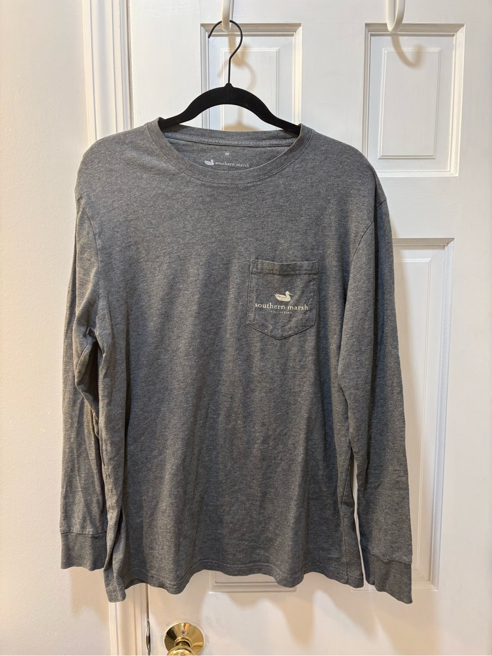 Southern Marsh Long-Sleeve Pocket Tee in Heather Gray